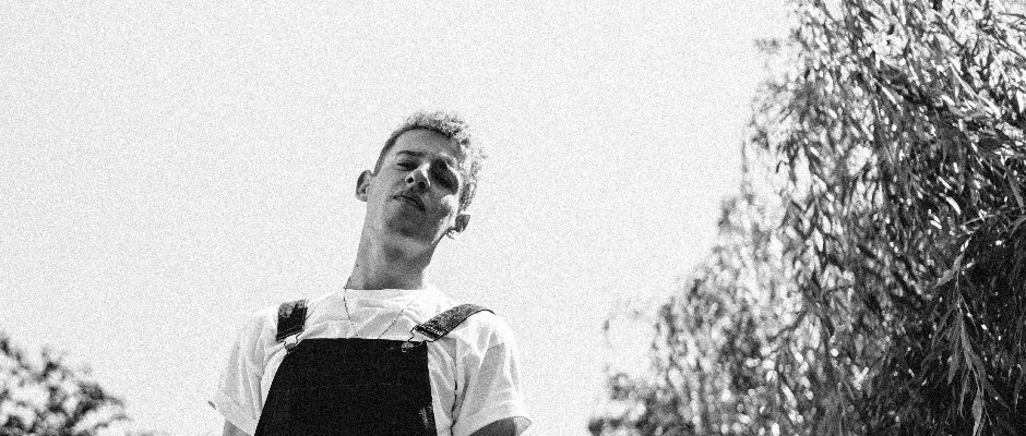 SHELTER BOY